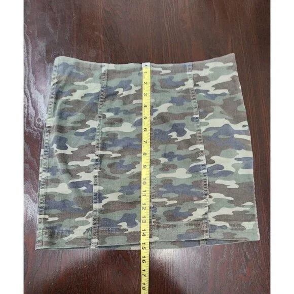 Free People Skirt Womens Size 6 Green Camouflage Rear Zipper Mid Length - Picture 5 of 10